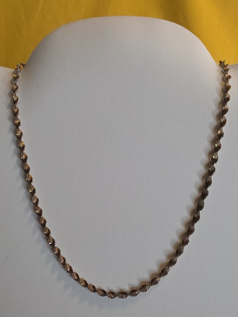 Vintage 925 Italy ▪︎ Silver Twisted Herringbone Necklace ▪︎ UNIQUE! 📿